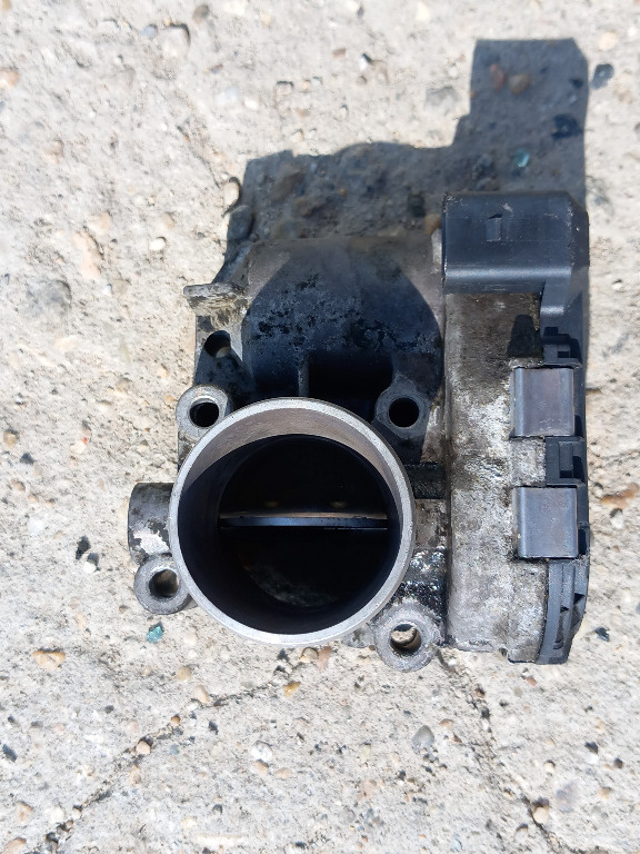 Clapeta acceleratie Renault Trafic 2.0dci M9R cod piesa H8200330810-E