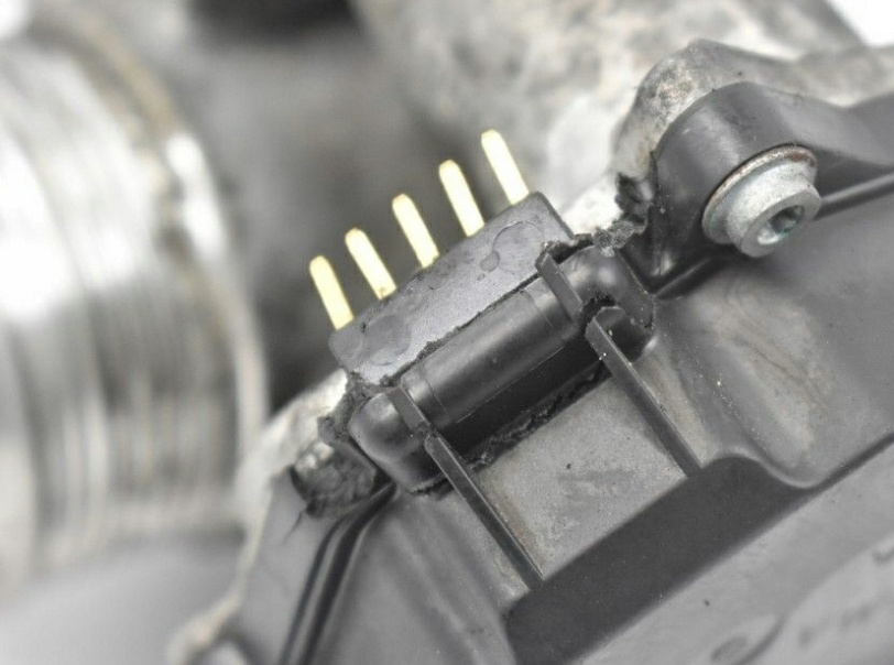 CLAPETA ACCELERATIE VOLKSWAGEN GOLF 6 2.
