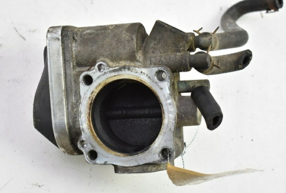 CLAPETA ACCELERATIE VW GOLF 4 1.6 BENZINA COD 06A133062AB