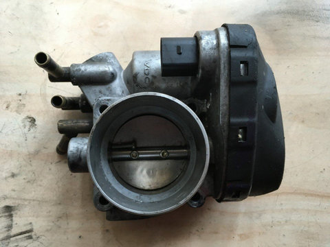 Clapeta acceleratie Vw Golf 4 cod 06A133062A