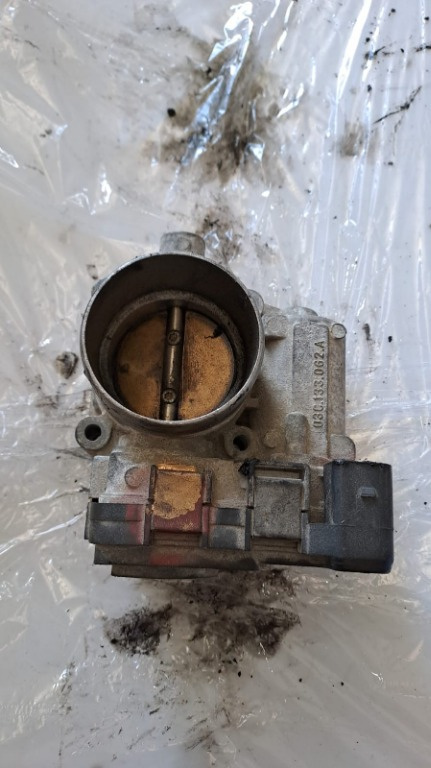 CLAPETA ACCELERATIE VW GOLF 5 1.6 B [2004] COD OEM 03C133062A