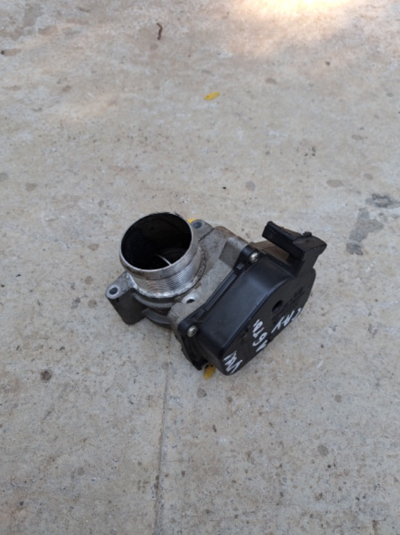 Clapeta Acceleratie Vw Passat B7 1.6 TDI cod 03L128063L an 2005 - 2015