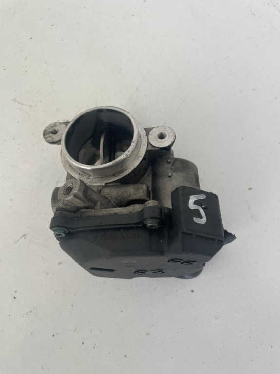 Clapeta acceleratie Vw Passat B8 2.0 tdi 2020 cod clapeta motor CNH 04L128063T euro 4 euro 5