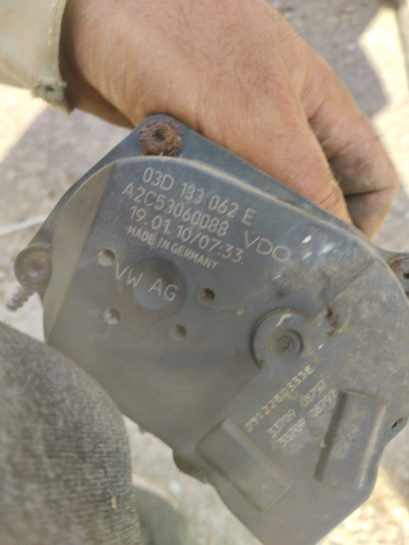 CLAPETA ACCELERATIE VW POLO 6R COD 03D133062E