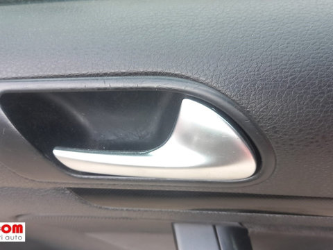 Clapeta deschidere usa interior dreapta fata VW Golf 6