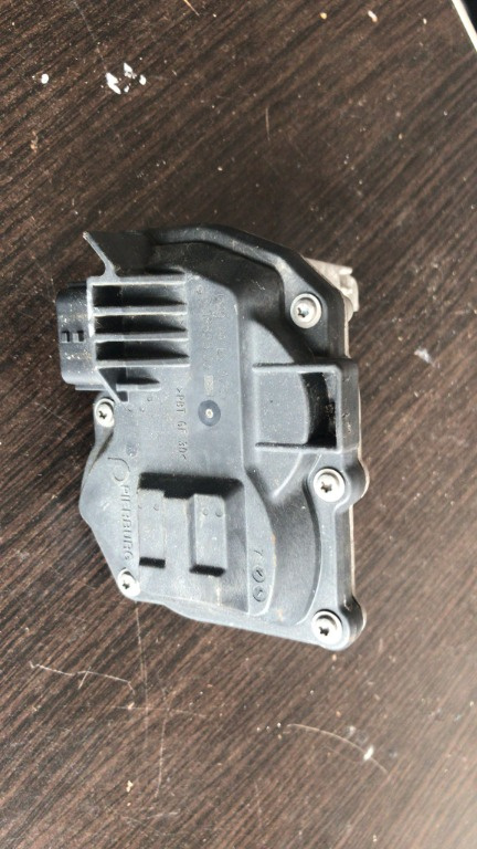 Clapeta evacuare Nissan Juke / Qashqai cod: 50885503