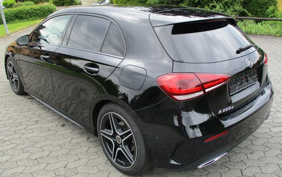 Claxon Mercedes A-Class W177 2023 limuzi