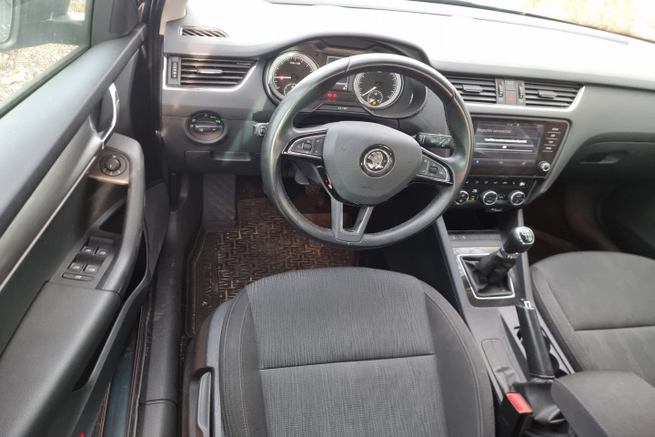 Claxon Skoda Octavia 3 2018 break 2.0 CR