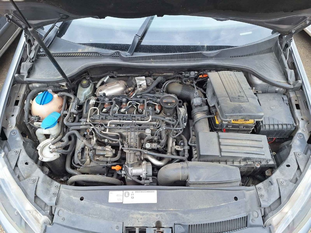 Claxon Volkswagen Golf 6 2012 HATCHBACK 1.6 TDI