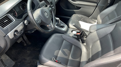 Claxon Volkswagen Jetta 2015 sedan 1.8 t