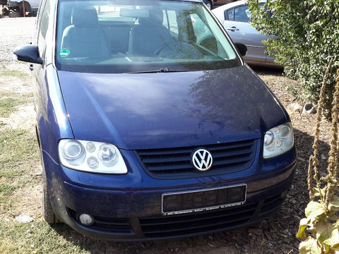 Claxon Volkswagen Touran 2004 hatchback 2.0