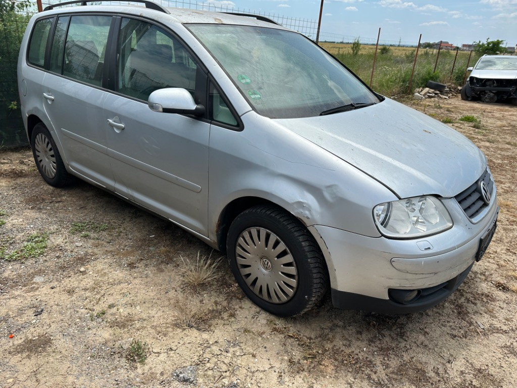 Claxon Volkswagen Touran 2006 Hatchback 
