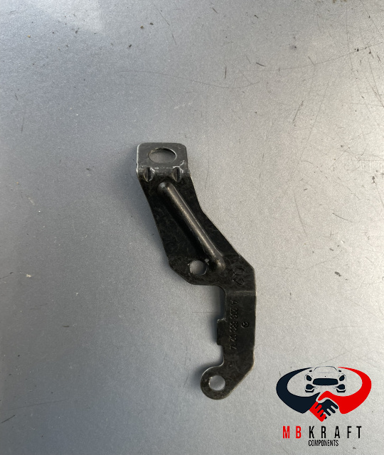 Clema prindere consola centrala A2036830