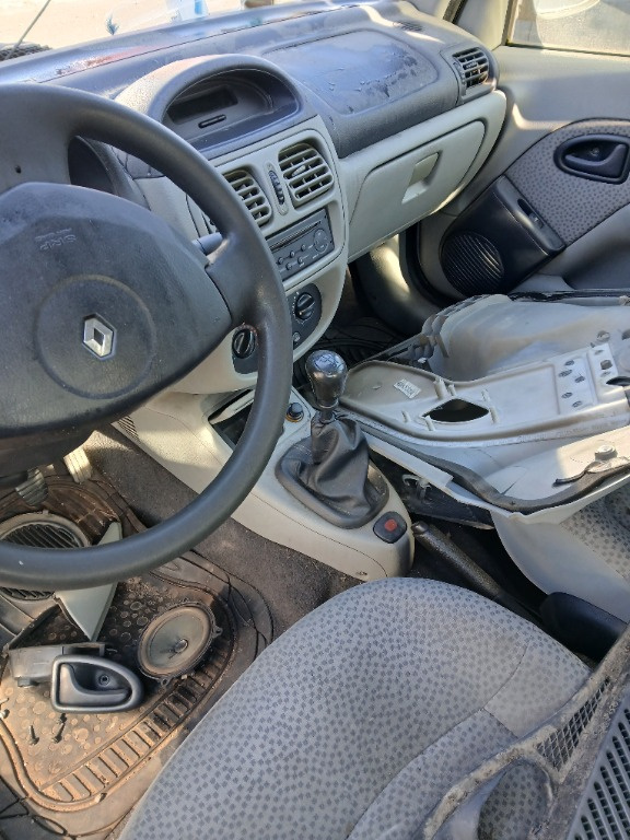 Coloană volan Renault clio 1.5 diesel dci 2005