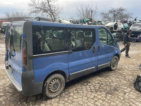 Coltar bara spoiler spate Opel Vivaro 2005