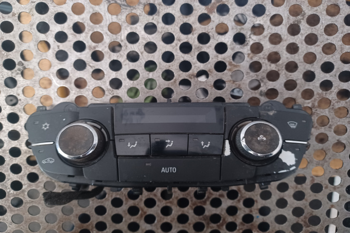 Comanda clima Audi A6 4F/C6 [2004 - 2008] wagon 5-usi 3.0 TDI MT quattro (225 hp)