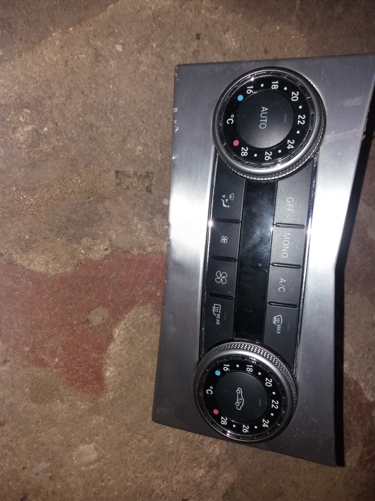 Comanda climatizare Mercedes C Class W204 