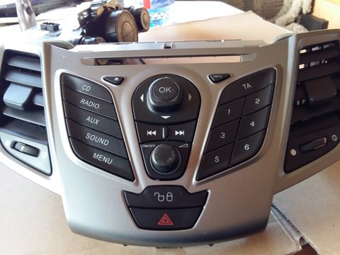 Comenzi Radio CD si buton avarie Ford Fiesta 2010 cod produs : 8A6T18K811AD