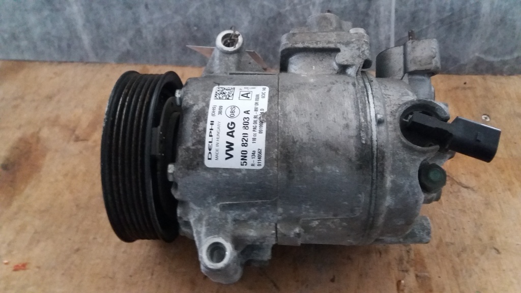 Compresor AC 1.6 tdi 2.0TDI cod 5N0 820 803 A Volkswagen Skoda Audi Seat