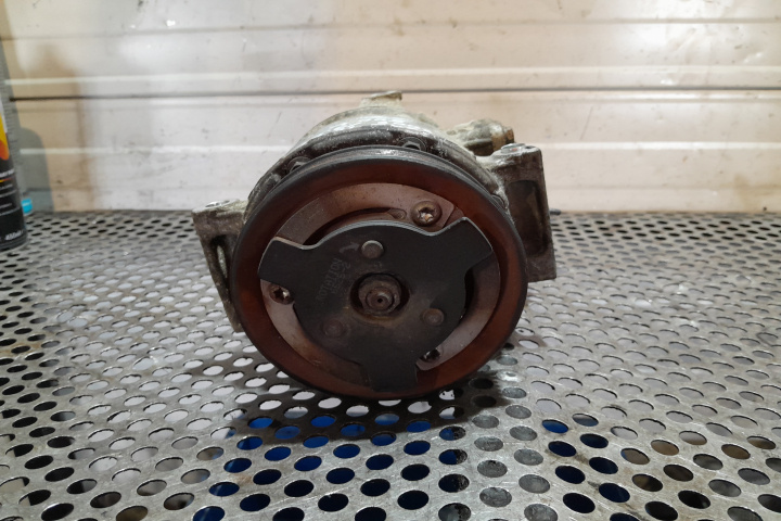 Compresor AC 1K0820803S / R134A 1K0820803S / R134A Volkswagen VW Touran [facelift] [2006 - 2010]