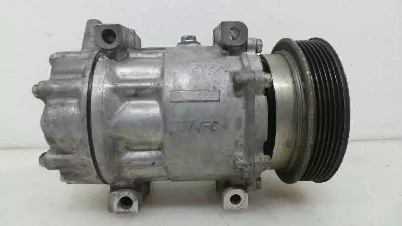 Compresor AC 926006229R DACIA Logan I Se
