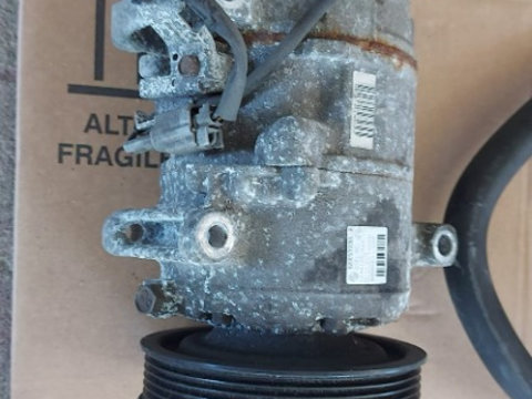 Compresor AC avand codul original 8200939386 pentru Renault Megane 3 1.6 benzina