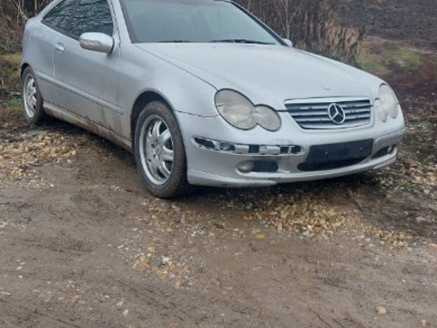 Compresor AC clima Mercedes C-Class W203 2004 coupe 2.2 CDI