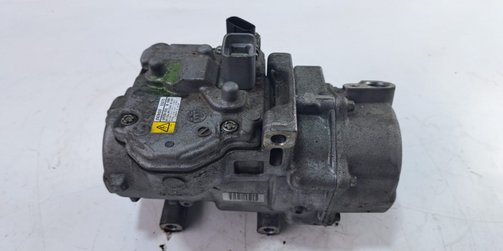 Compresor AC Cod: 042200-0533 / ES27C To