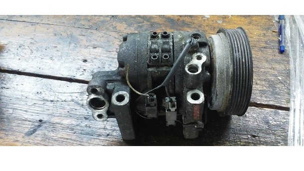 Compresor ac nissan micra 1.3 benzina 1997