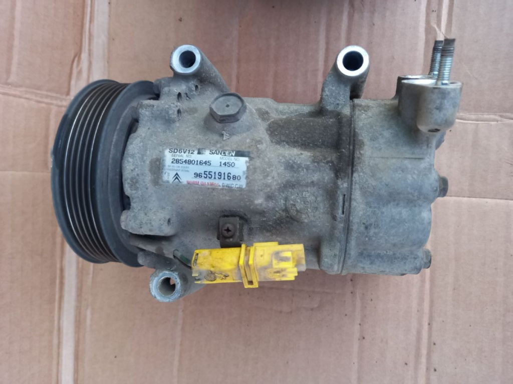Compresor AC original Citroen C3 motor 1