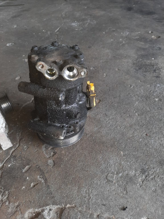 Compresor AC Peugeot 307 1.4i An 2003 Cod 9655191580