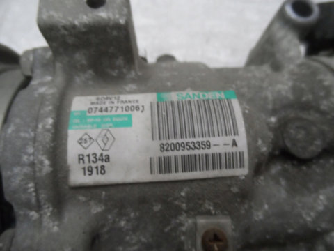 COMPRESOR AC RENAULT KANGOO 2 1.5 DCI euro 5-6 tip \ cod compresor RENAULT KANGOO 8200953359 - A