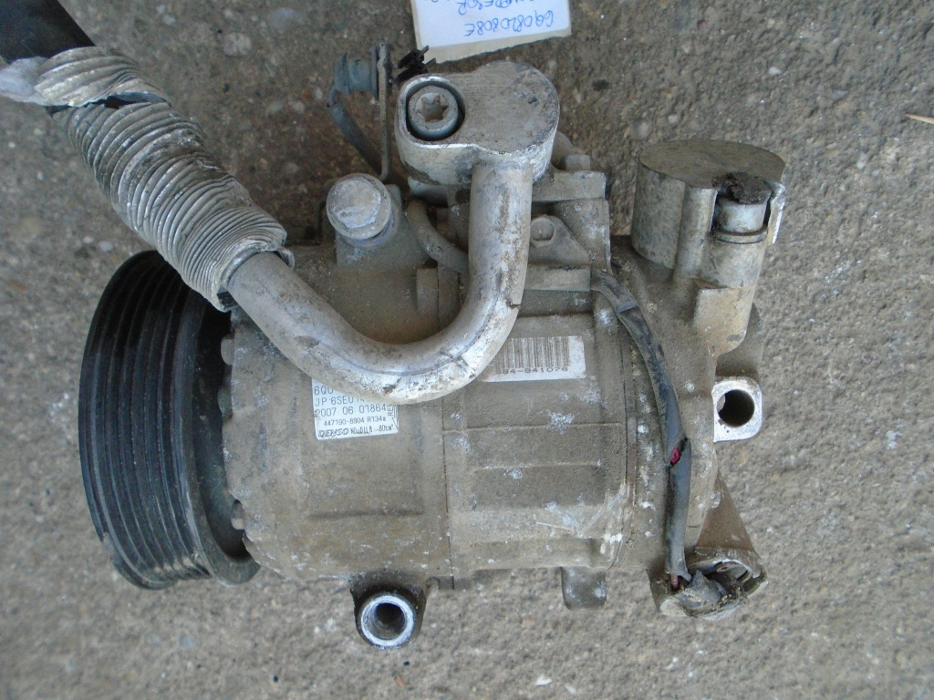 Compresor AC Skoda Fabia 1.2 B-COD-6Q0820808E