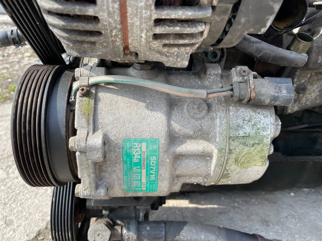 Compresor AC Skoda Octavia 1, 2.0 benzina