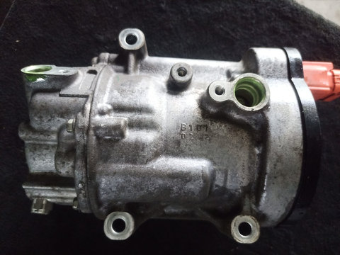 Compresor AC Toyota Yaris 042200-1501 8823212