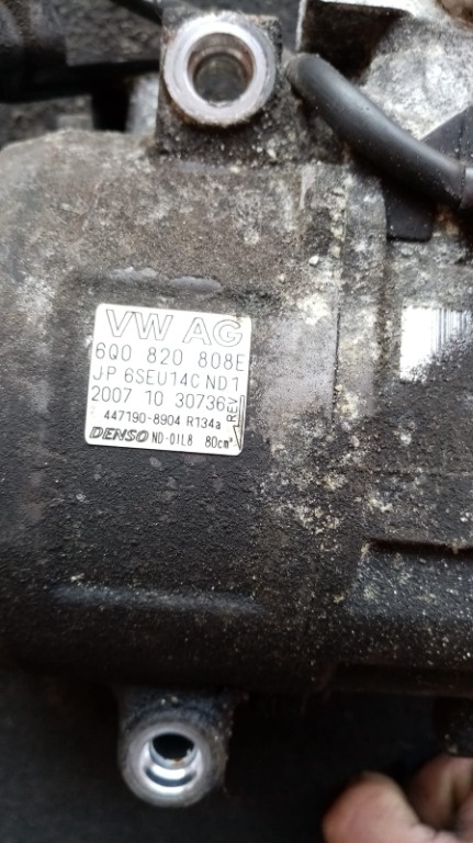 Compresor AC Volkswagen 1.2 Benzina Cod: 600820808E
