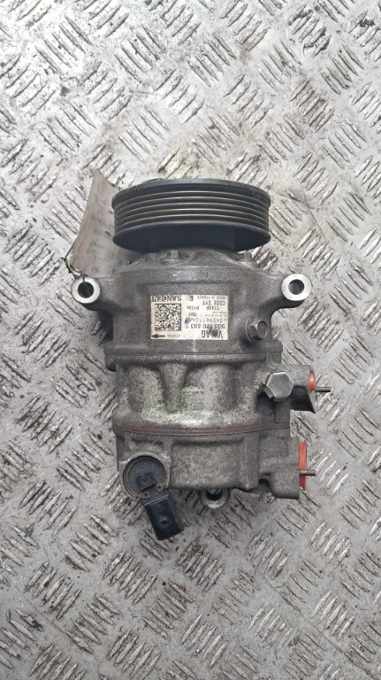 Compresor AC VW CRAFTER cod 5Q0820803E