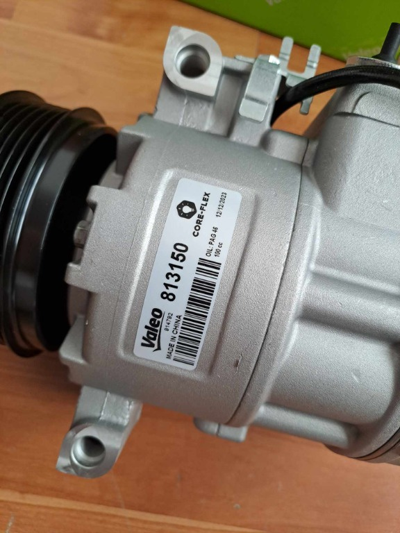 Compresor aer conditionat nou Valeo Audi A4 B7 diesel 2.0 TDI 121cp an 2005-2006 cod 813150