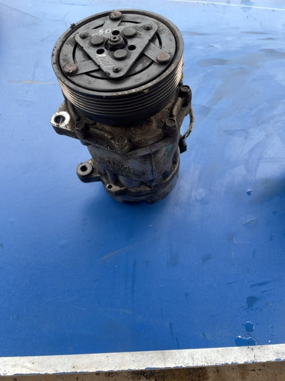 Compresor climă - Volkswagen Golf 4 generation [1997 - 2006] wagon 1.9 TDI MT (90 hp)
