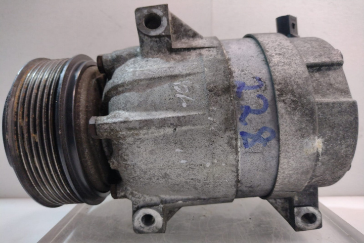 Compresor Clima 8200421410 / 01140078 Renault Laguna 2 [2001 - 2005] Liftback 1.9 DCi MT (120 hp)