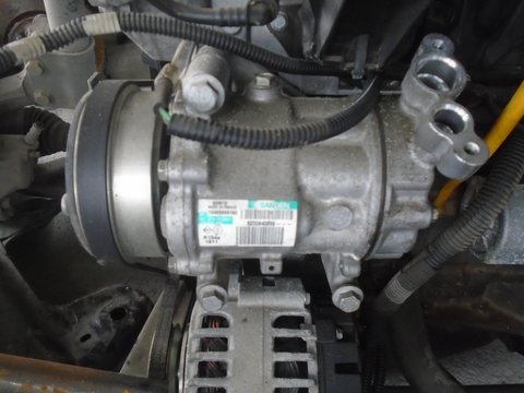 Compresor clima Dacia Sandero 1.2 benzina din 2011