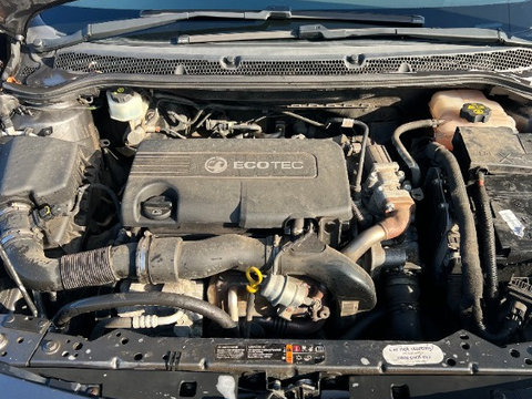 Compresor de clima A17DTJ Opel Astra J din 2011