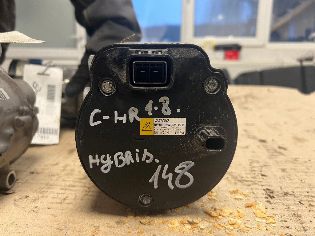 Compresor Toyota C-Hr 2020 1.8 Hybrid cod 042400-0374