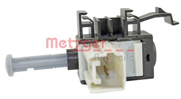 Comutator actionare ambreiaj tempomat # Mazda 3 2008 2009 2010 2011 2012 2013 # 0911130 # METZGER