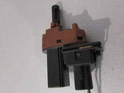 Comutator switch pedala ambreiaj Mazda 6 2.0 DI 136cp RF5C 2002 2003 2004 2005 2006 2007