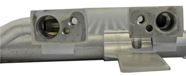 Condensator, climatizare MAHLE AC772000P compatibil cu CUPRA LEON Sportstourer (KL8, KU8) 2021 2022 2023 2024 2025