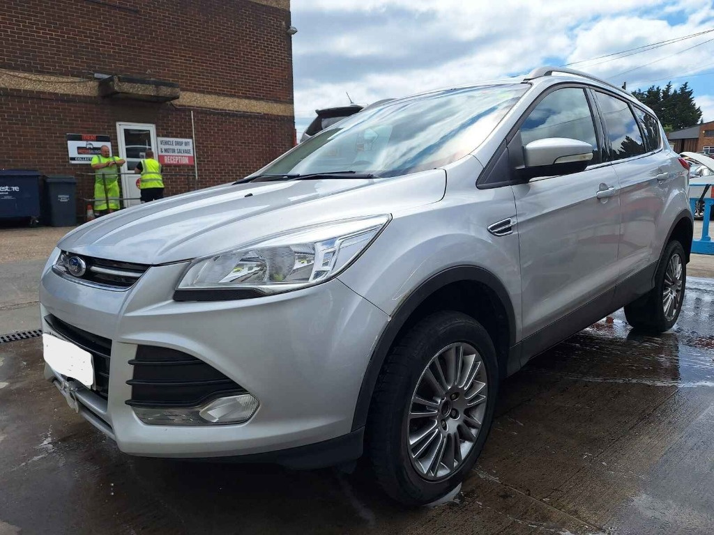 Conducta AC Ford Kuga 2014 SUV 2.0 DOHC