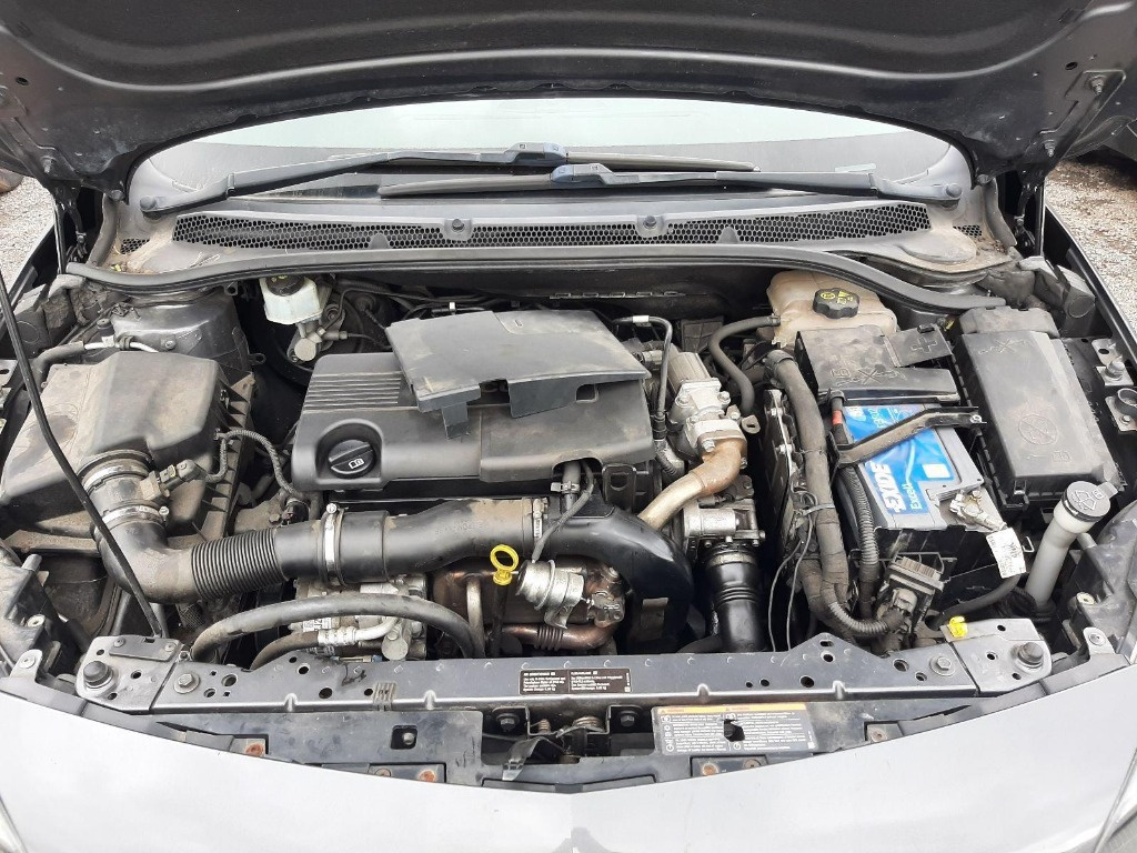 Conducta AC Opel Astra J 2010 HATCHBACK 1.7 CDTI D