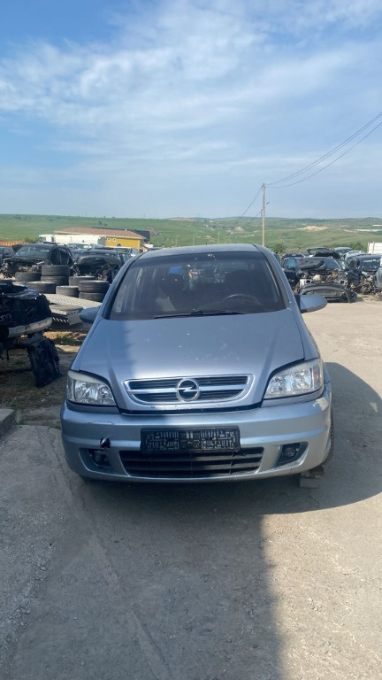 Conducta AC Opel Zafira 2005 familiara 2,2 dti