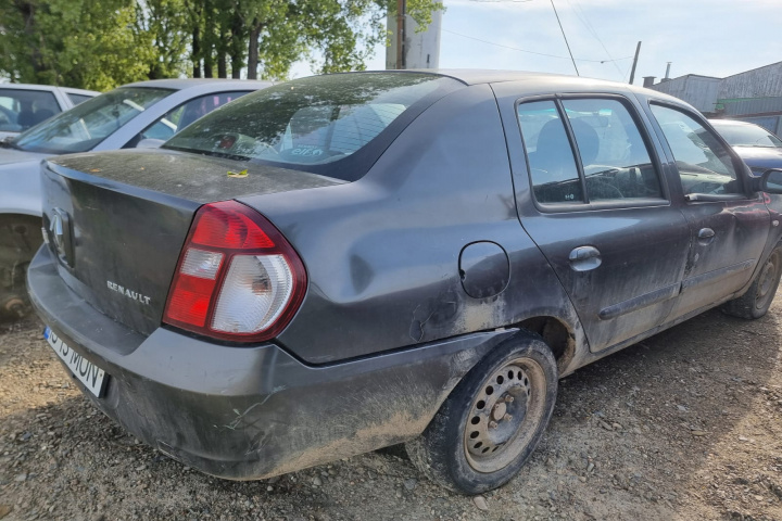 Conducta AC Renault Symbol 2007 berlina 